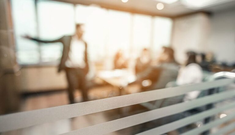 BLOG__How-to-Maximize-Space-with-Healthcare-Meeting-Room-Booking-Solutions_